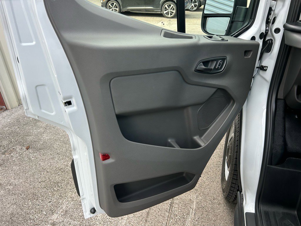 2025 Ford Transit Van Base - Photo 13
