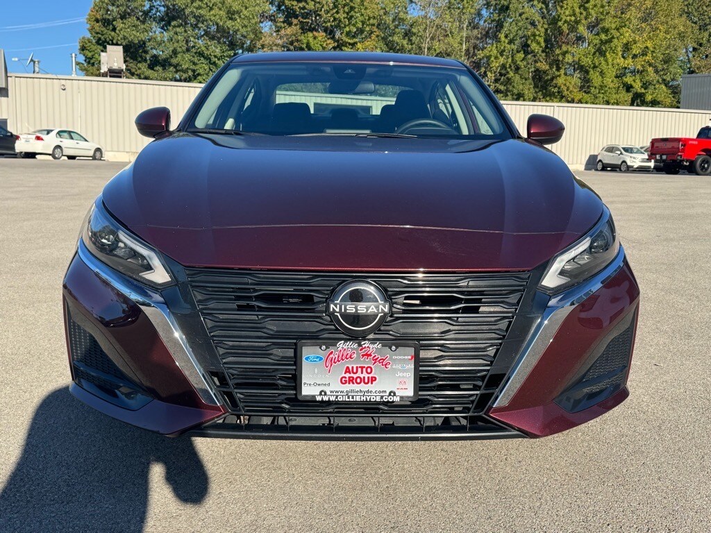 2023 Nissan Altima 2.5 SV photo 2
