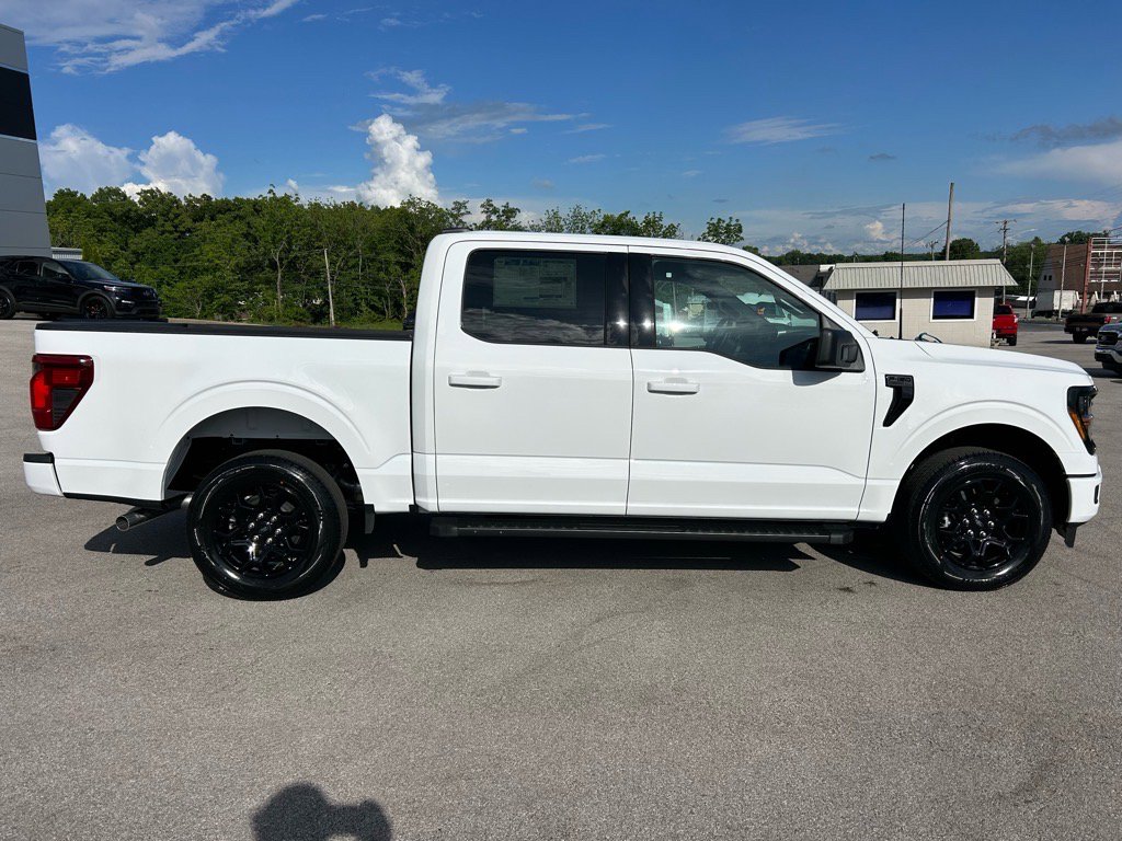 2025 Ford F-150 XLT photo 3