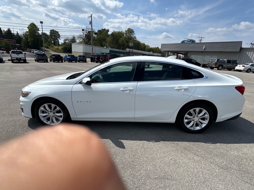 2024 Chevrolet Malibu 1LT photo 4