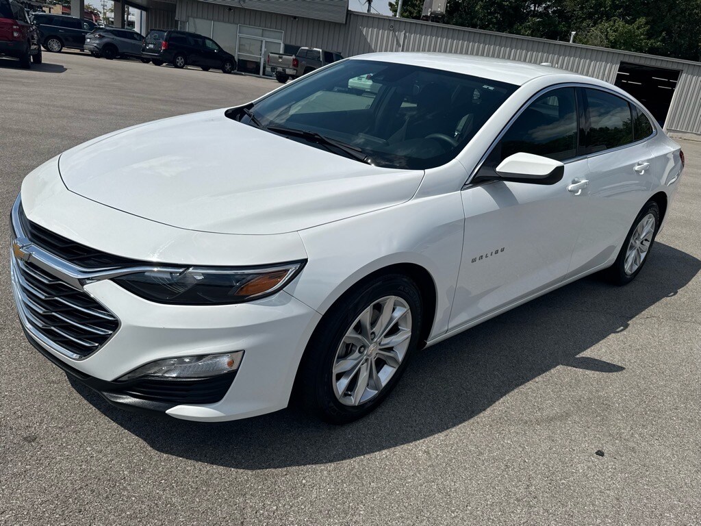 2024 Chevrolet Malibu 1LT photo 3