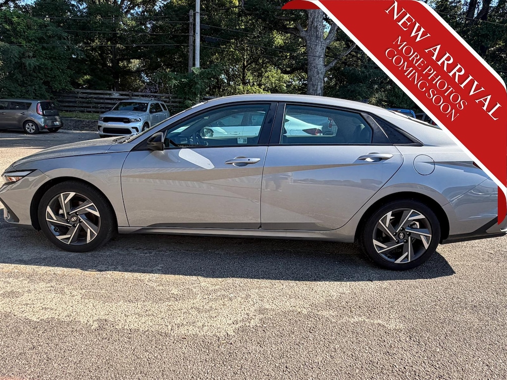Used 2025 Hyundai Elantra SEL Sport Sedan
