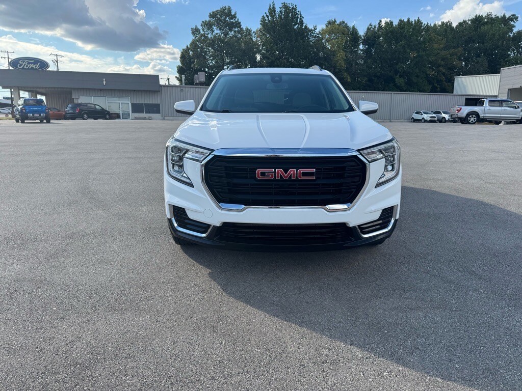 2023 Gmc Terrain SLE photo 2