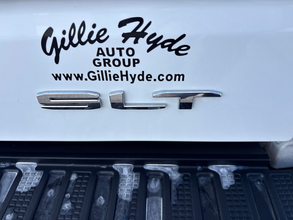 Used 2025 GMC Sierra 1500 SLT Truck Crew Cab