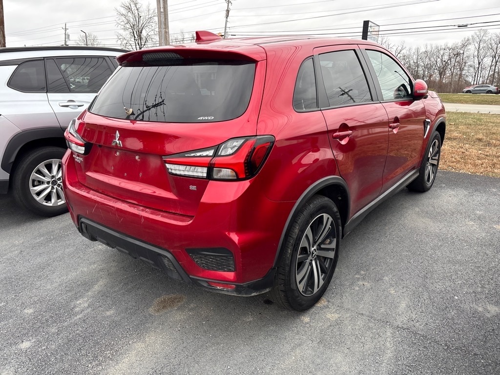 2023 Mitsubishi Outlander Sport SE's photo