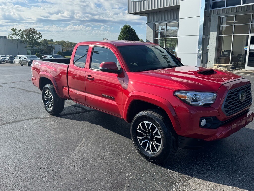 2022 Toyota Tacoma TRD Sport photo 3