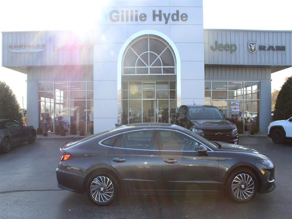Used 2023 Hyundai Sonata Hybrid SEL Sedan