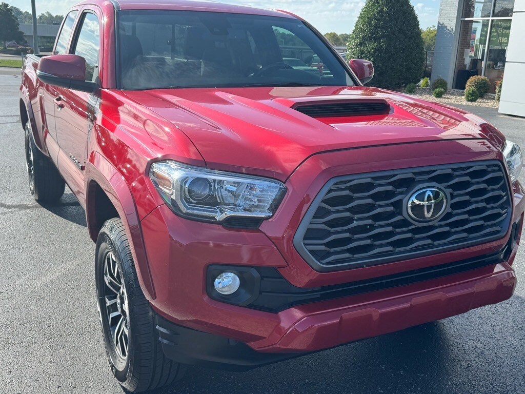 2022 Toyota Tacoma TRD Sport photo 4
