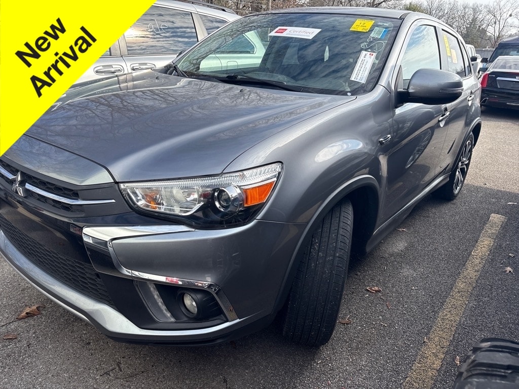 2019 Mitsubishi Outlander Sport SE's photo