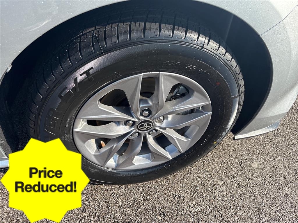 2023 Toyota Sienna XLE