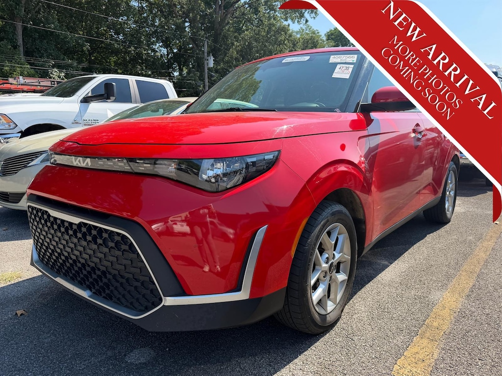 Used 2023 Kia Soul LX Hatchback