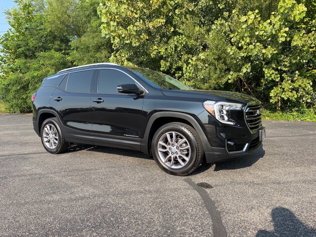 Used 2023 GMC Terrain SLT SUV