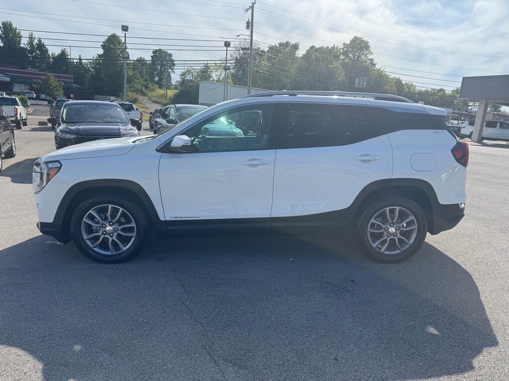 2023 Gmc Terrain SLT photo 3