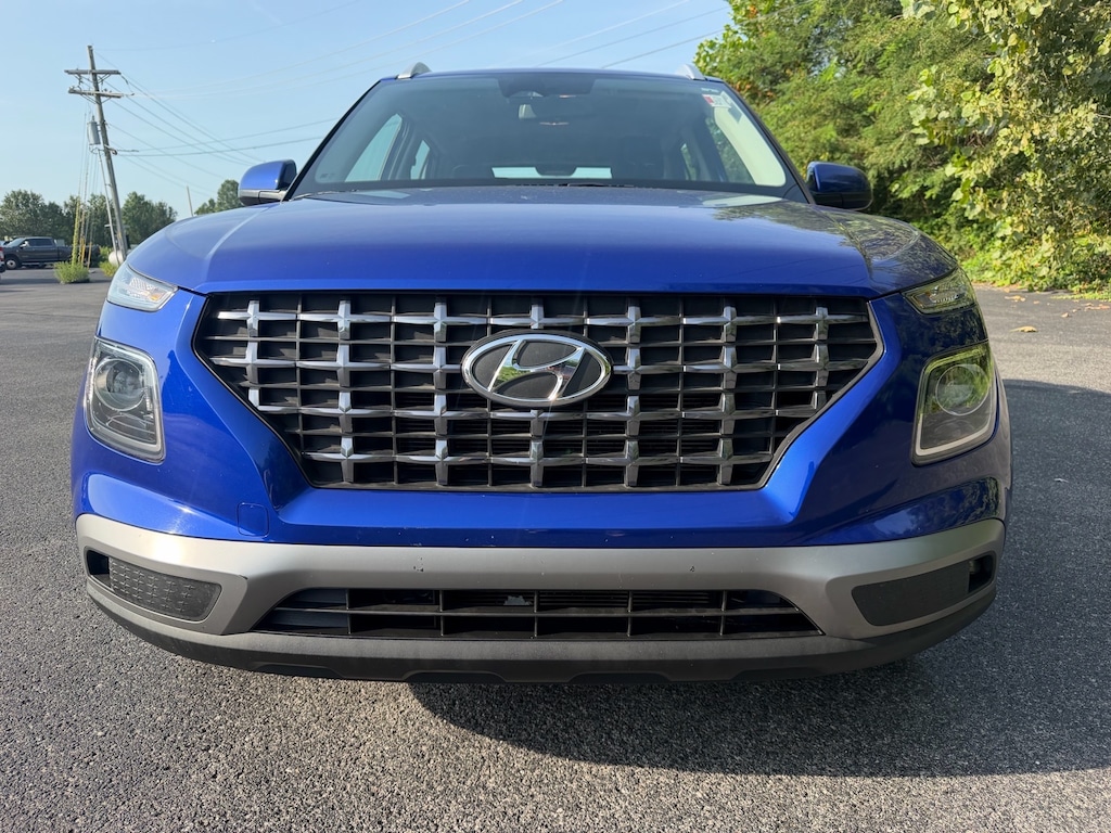 Used 2024 Hyundai Venue SEL SUV