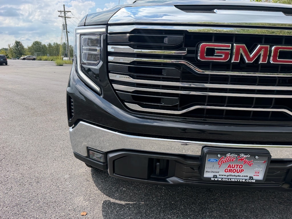 Used 2025 GMC Sierra 1500 SLT Truck Crew Cab