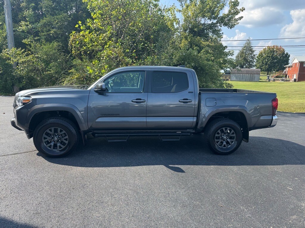 2023 Toyota Tacoma TRD Double Cab photo 3