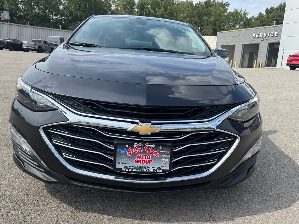 2023 Chevrolet Malibu 1LT photo 3