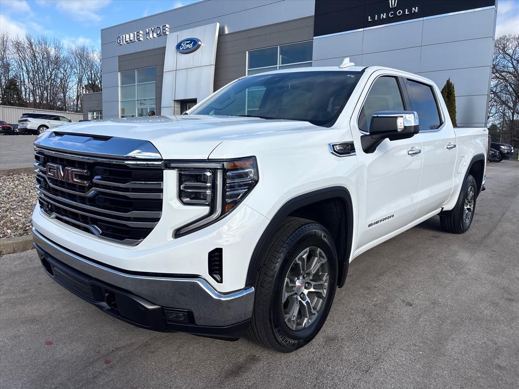 2025 GMC Sierra 1500 SLT's photo