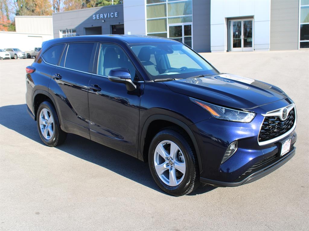 Used 2023 Toyota Highlander LE SUV