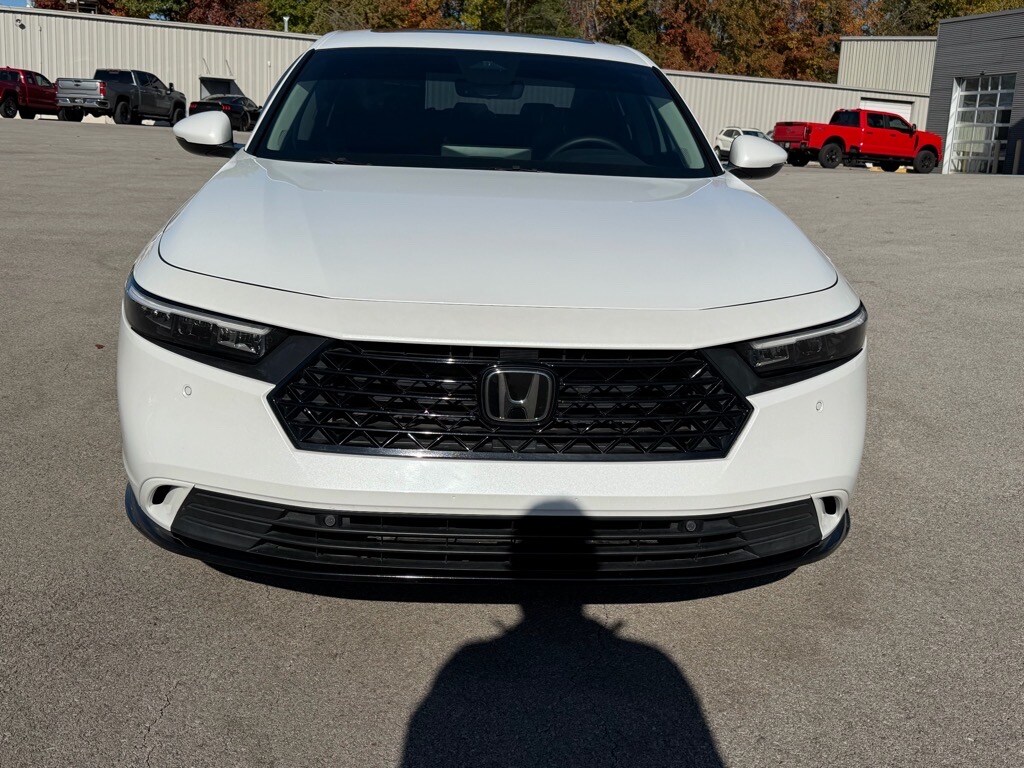 2023 Honda Accord Hybrid photo 3