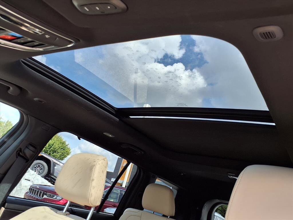 New 2025 Jeep Grand Cherokee L Limited Sport Utility