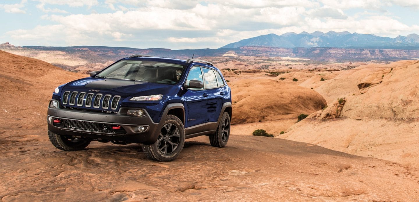 2018-Jeep-Cherokee-Blue-Desert.jpg