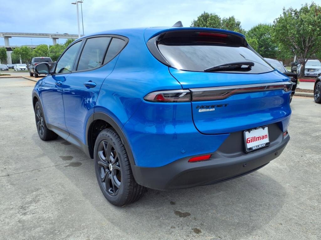 2025 Dodge Hornet GT photo 2