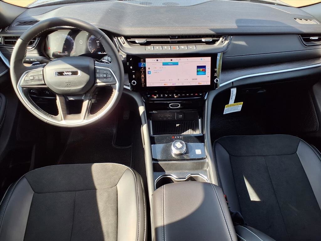 New 2026 Jeep Grand Cherokee Laredo Altitude Sport Utility