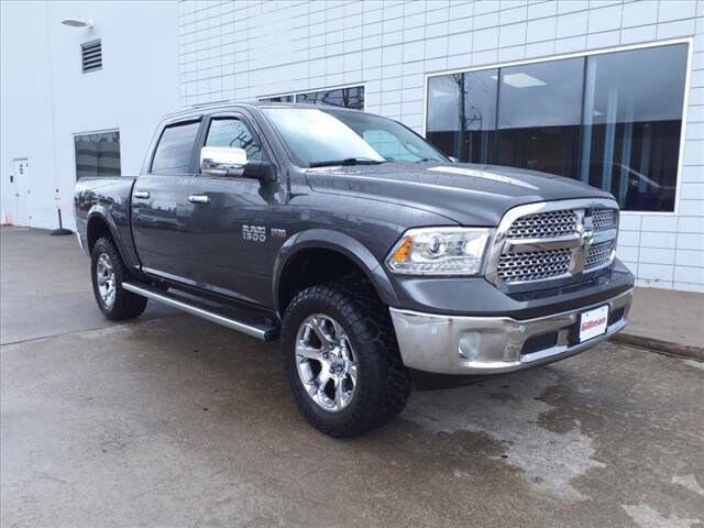 Used 2017 RAM Ram 1500 Pickup Laramie with VIN 1C6RR6NTXHS843696 for sale in Houston, TX