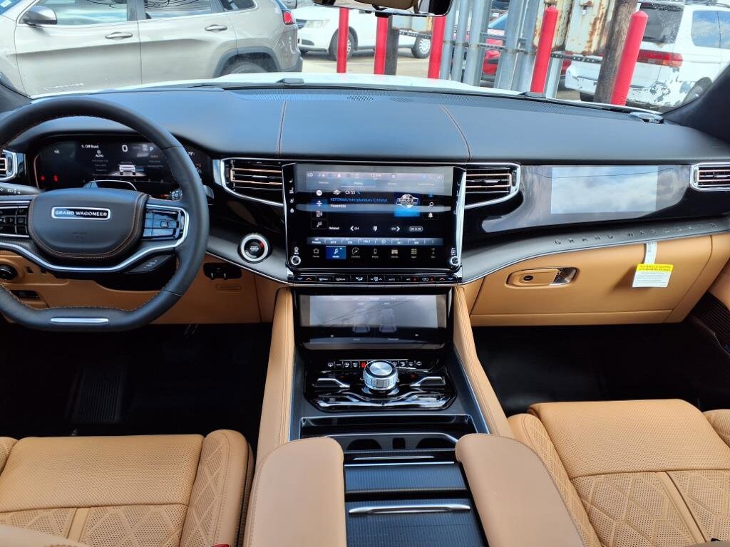 2025 Jeep Grand Wagoneer III photo 3