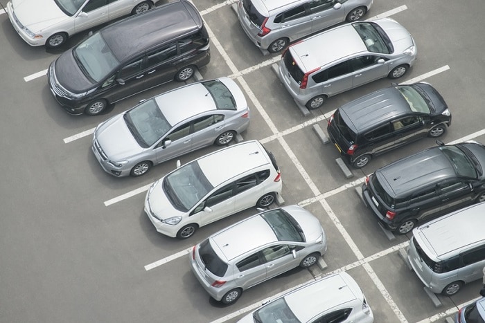 Row_of_Cars_Top_View_2.jpg