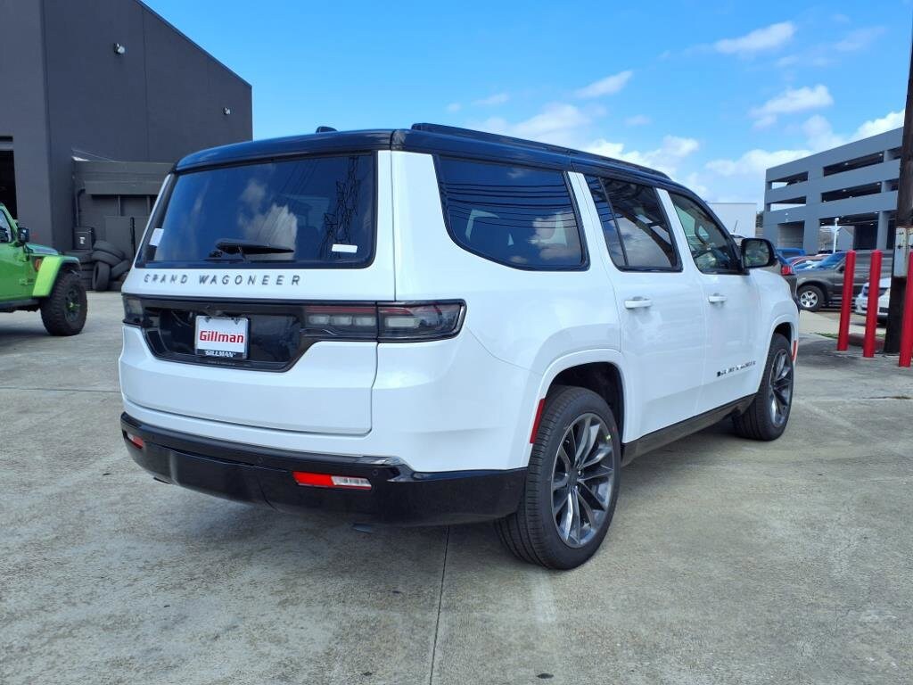 2025 Jeep Grand Wagoneer III photo 2