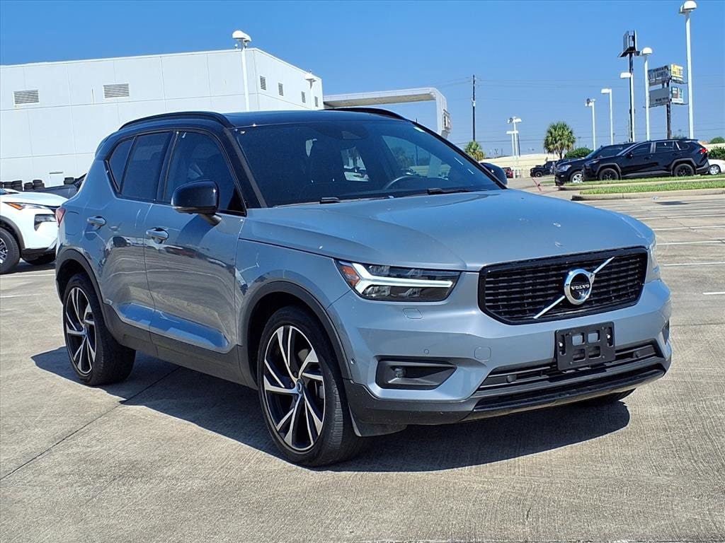 Used 2022 Volvo XC40 SUV