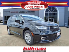 2026 Chrysler Pacifica Select Passenger Van