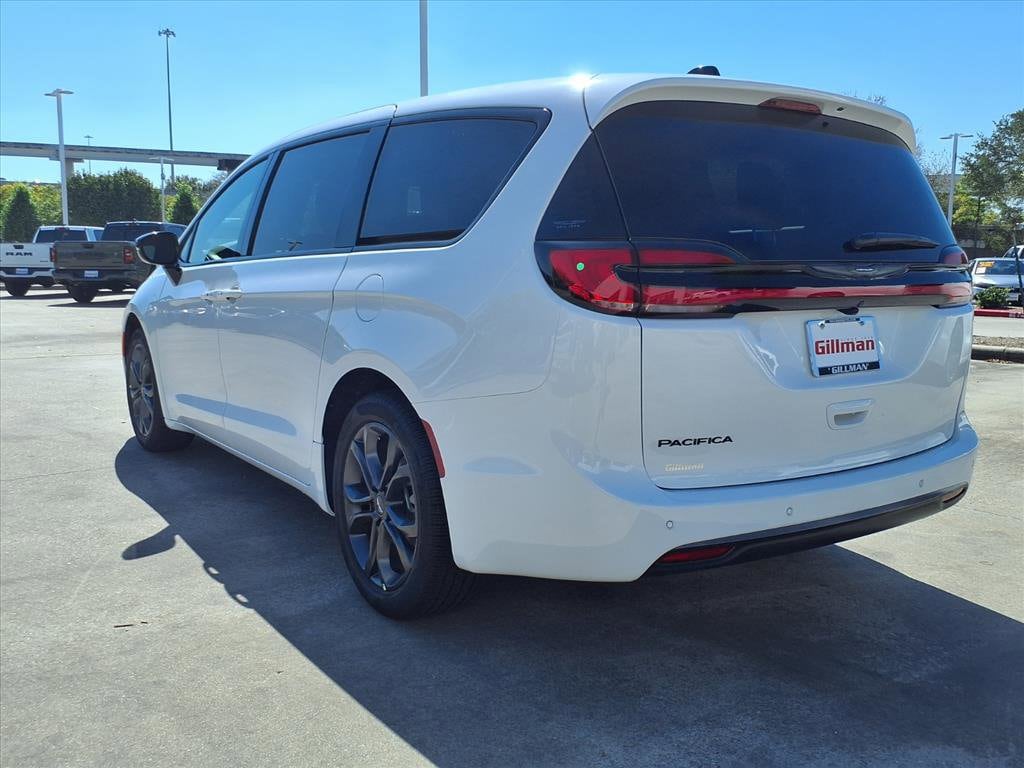 New 2026 Chrysler Pacifica Select Passenger Van