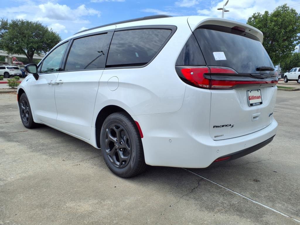 New 2025 Chrysler Pacifica Hybrid Premium S Appearance Pkg Passenger Van