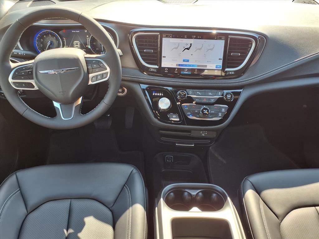 New 2026 Chrysler Pacifica Select Passenger Van