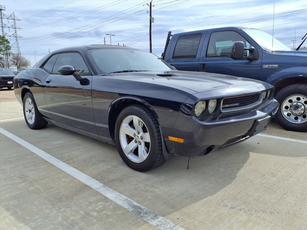 2011 Dodge Challenger SE's photo