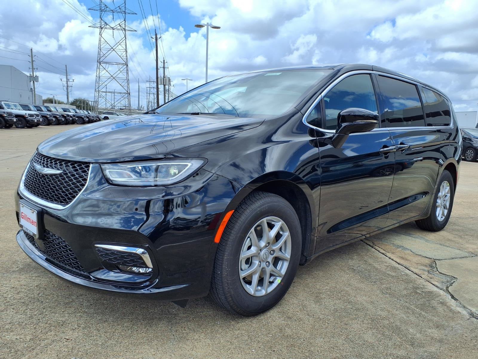 2026 Chrysler Pacifica Select - Photo 18