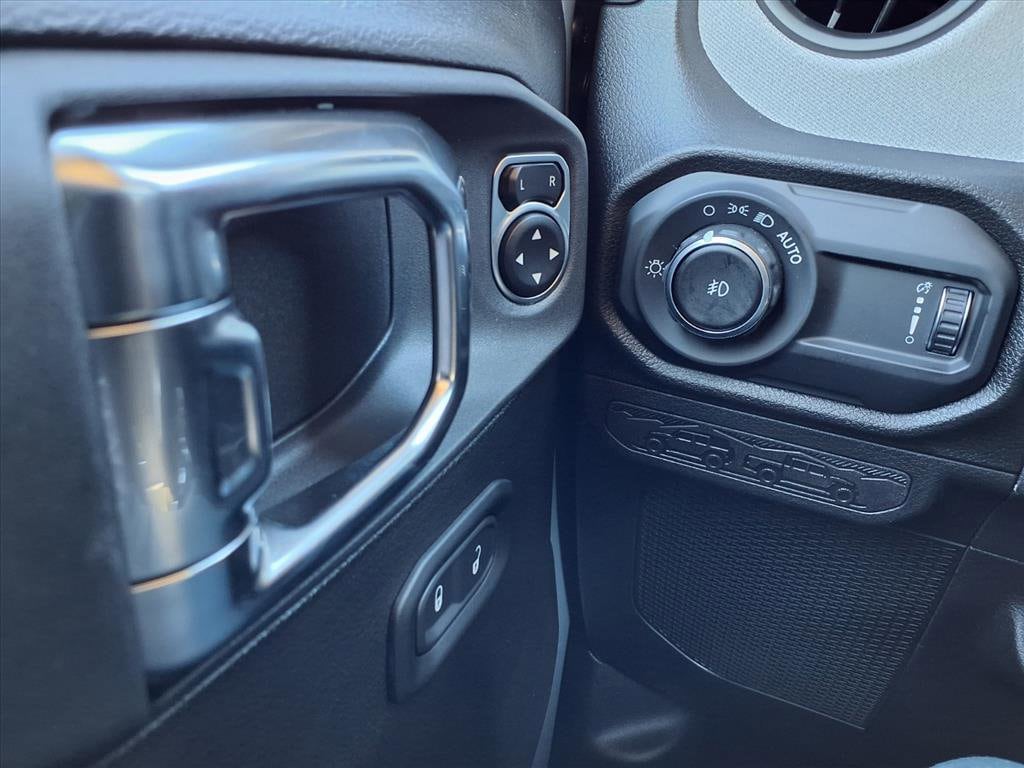 2026 Jeep Wrangler 4-Door Willys - Photo 8