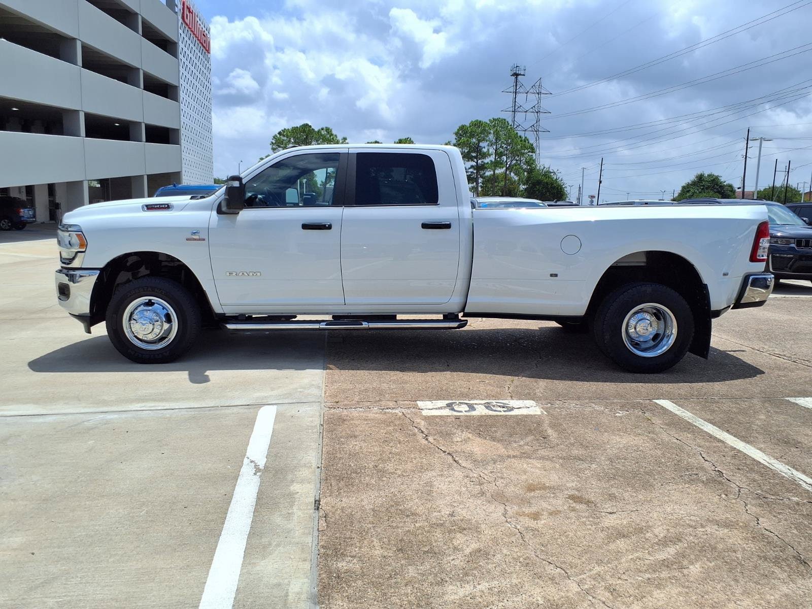 2024 RAM Ram 3500 Pickup Big Horn - Photo 26