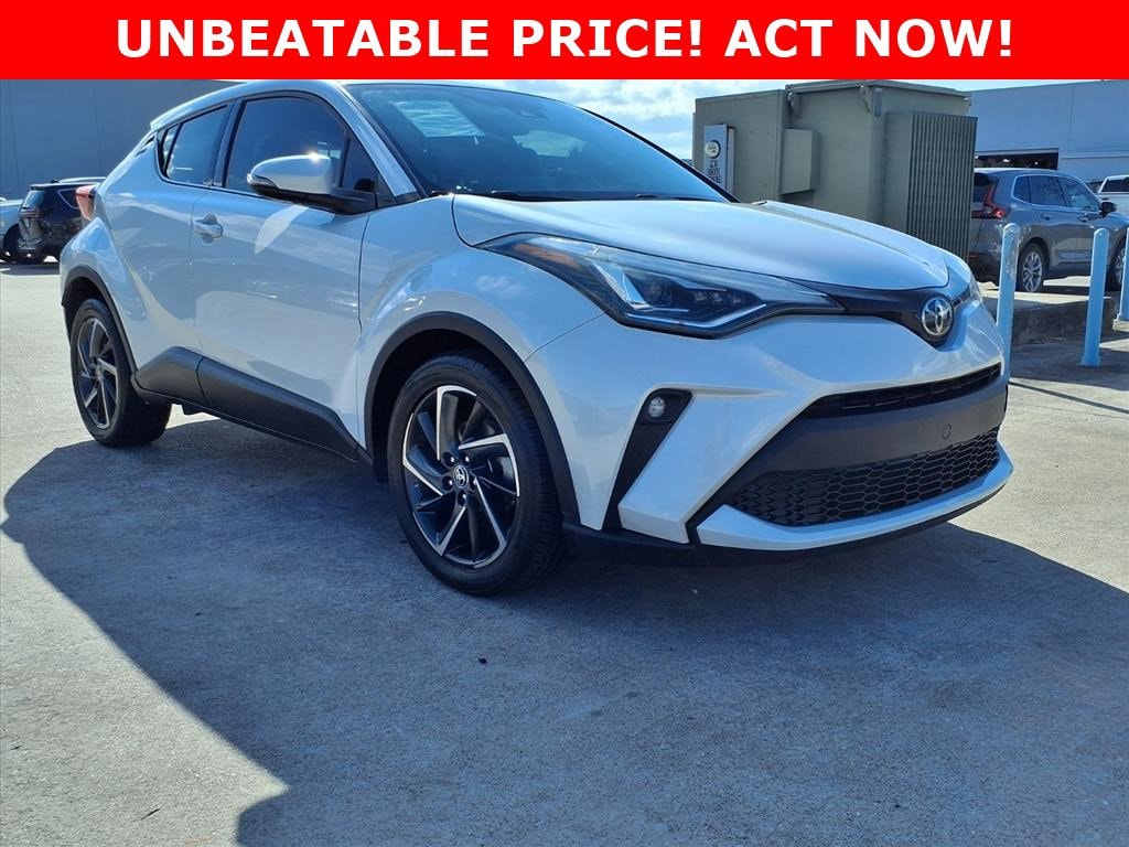 2022 Toyota C-HR Limited's photo