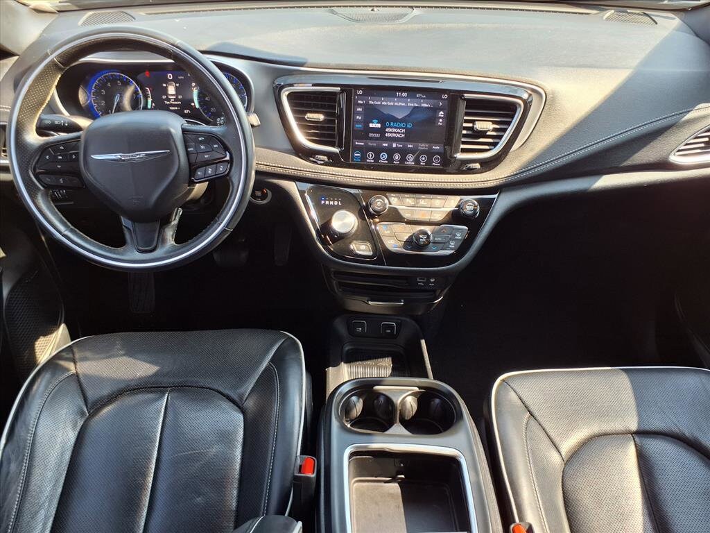 2018 Chrysler Pacifica Limited photo 3