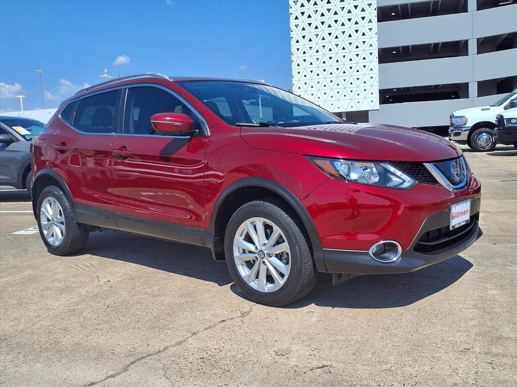 2019 Nissan Rogue Sport SV photo 2