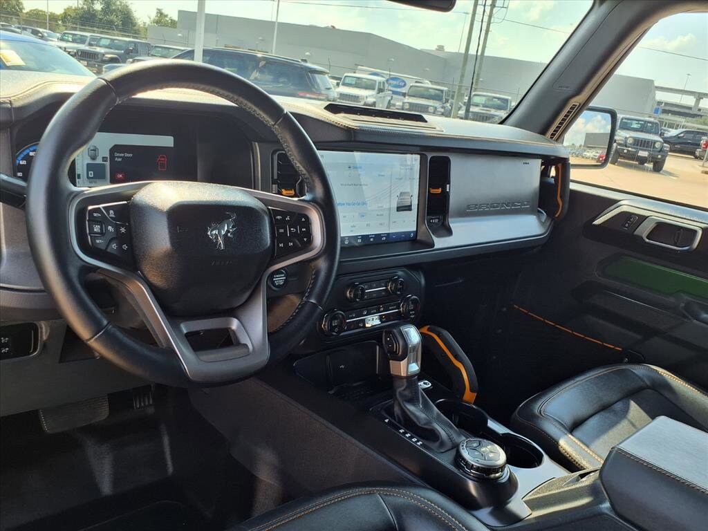2024 Ford Bronco Badlands photo 2