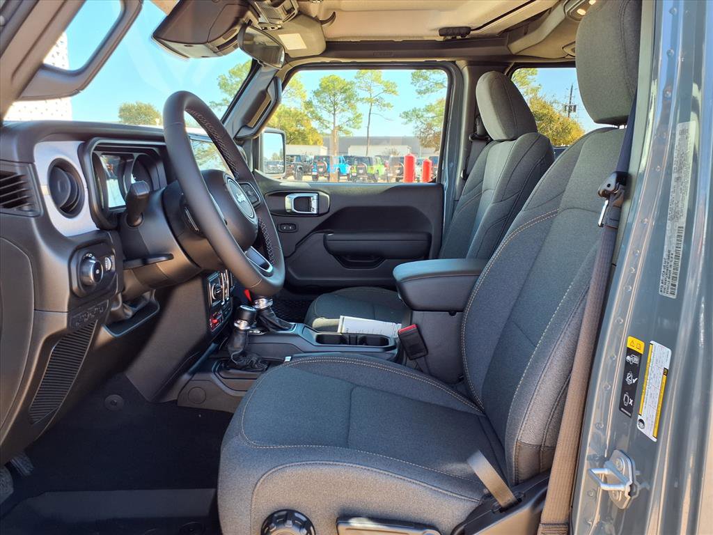 2026 Jeep Wrangler 4-Door Willys - Photo 11