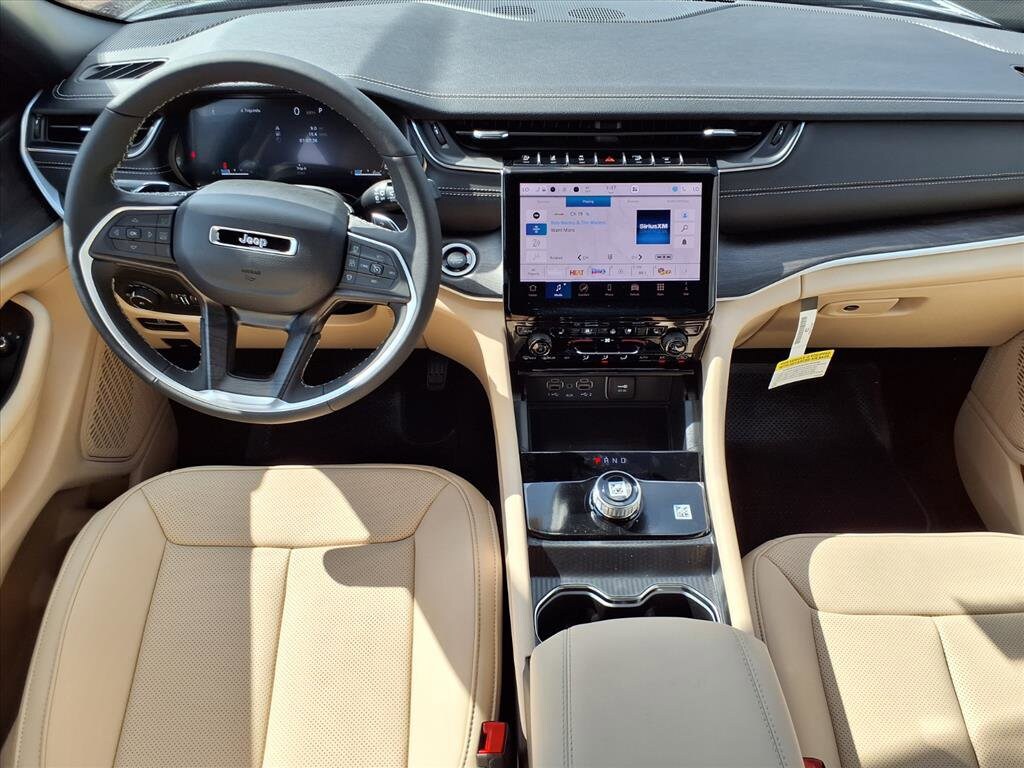 New 2025 Jeep Grand Cherokee Limited Sport Utility