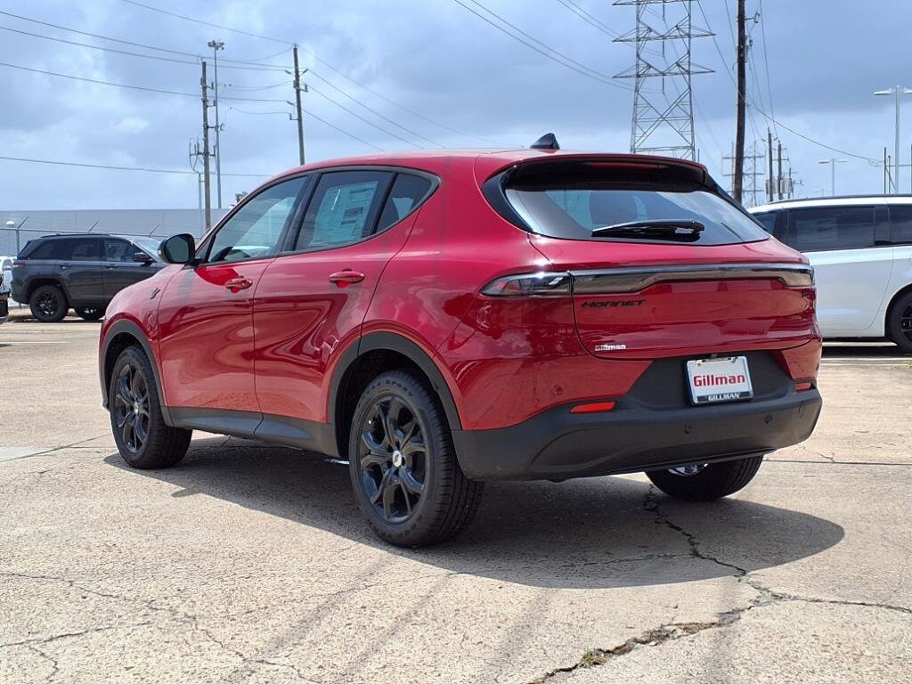 2025 Dodge Hornet GT photo 2