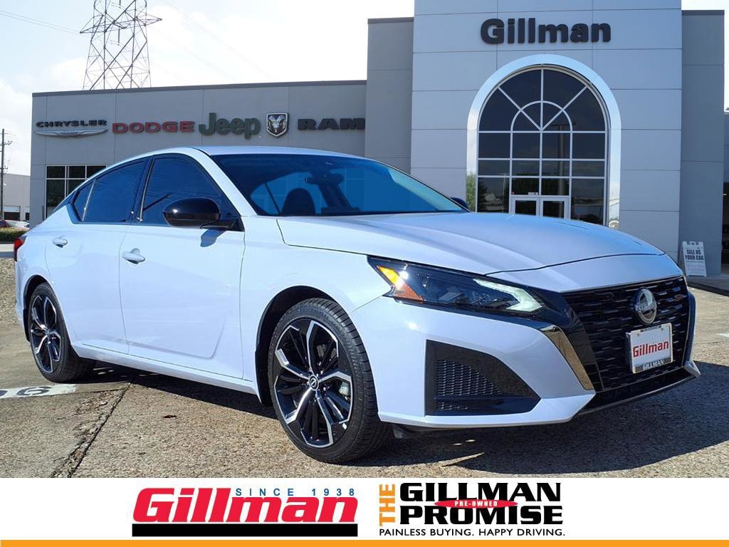 2025 Nissan Altima SR