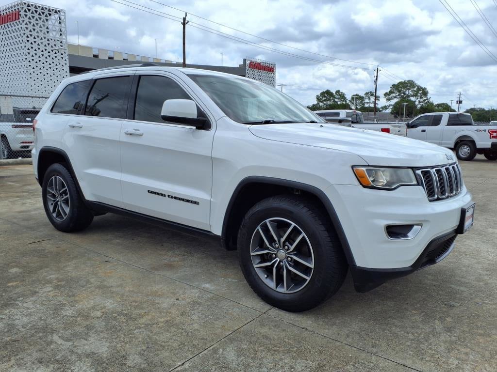 Used 2018 Jeep Grand Cherokee Laredo E with VIN 1C4RJEAG8JC216370 for sale in Houston, TX